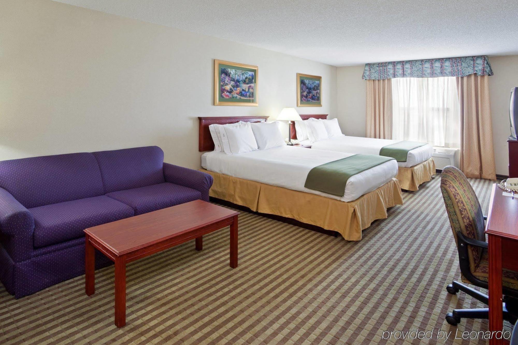 Holiday Inn Express Hotel & Suites Circleville By Ihg Экстерьер фото