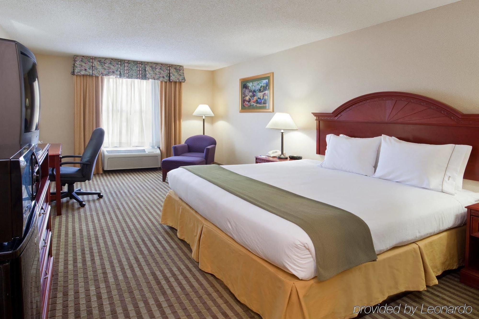 Holiday Inn Express Hotel & Suites Circleville By Ihg Экстерьер фото